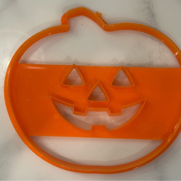 WILTON Vintage Oversized cookie cutter - Picture 2 of 2